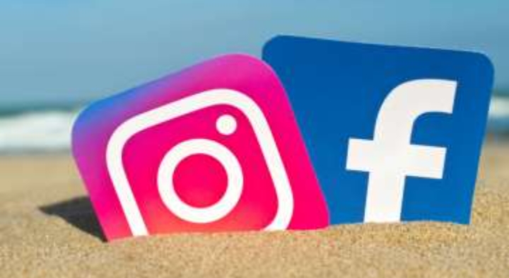 फेसबुक  सर्वर हआ डाउन,फेसबुक चलाने वाले लोगों की बड़ी परेशानी