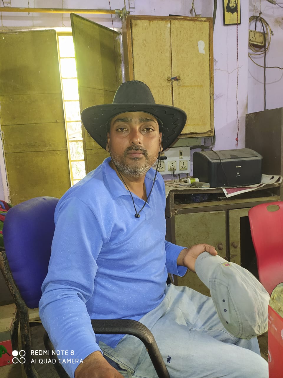 बेरोजगारी का दंश, दो बच्चे के पिता ने फांसी लगाकर की आत्महत्या, छोड़ गये 14 वर्षीय पुत्र और 12 वर्षीय पुत्री