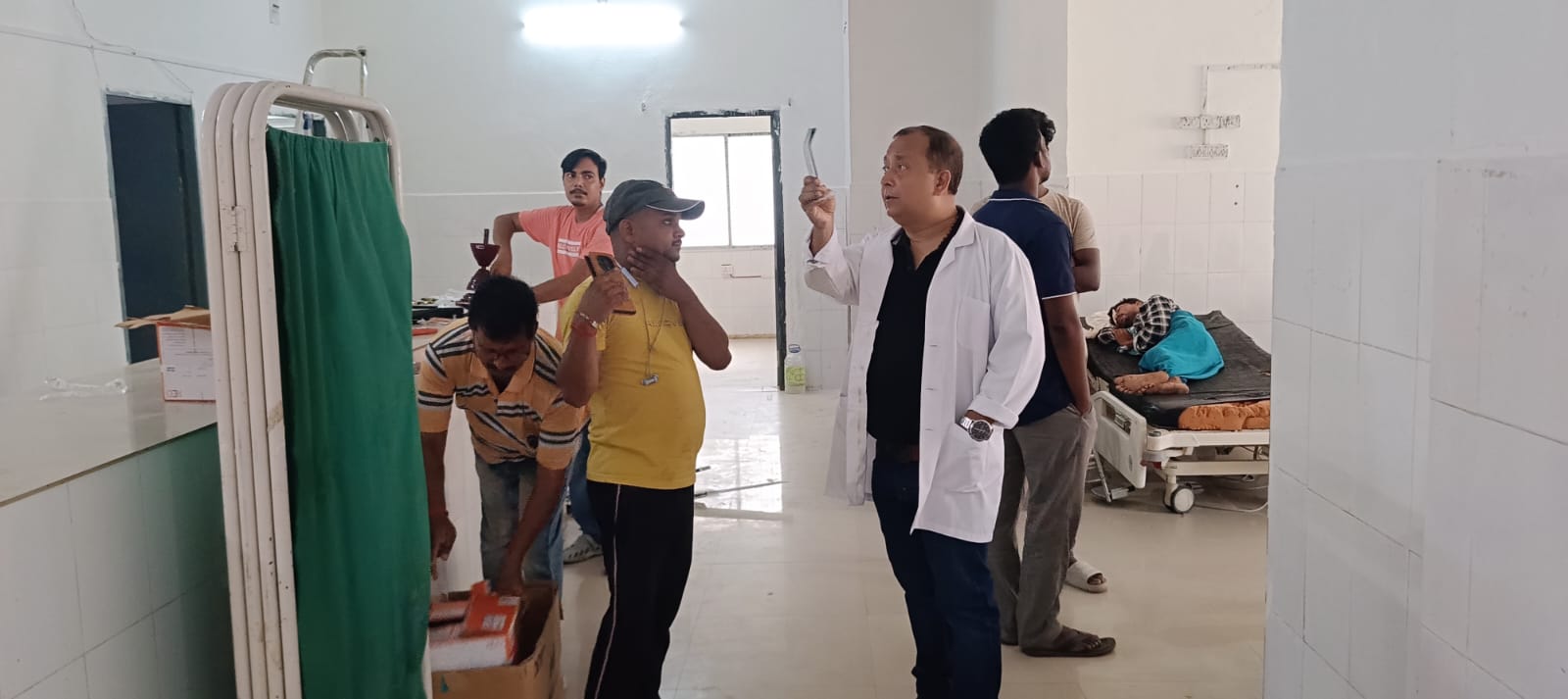 DS देवेश कुमार ने किया सदर अस्पताल के विभिन वार्ड का निरीक्षण