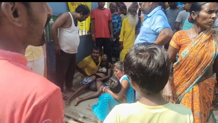 बोरियो प्रखंड के हरिंचरा के समीप एक ही घर के किशोर किशोरी की तलाब में डूबने से मौत