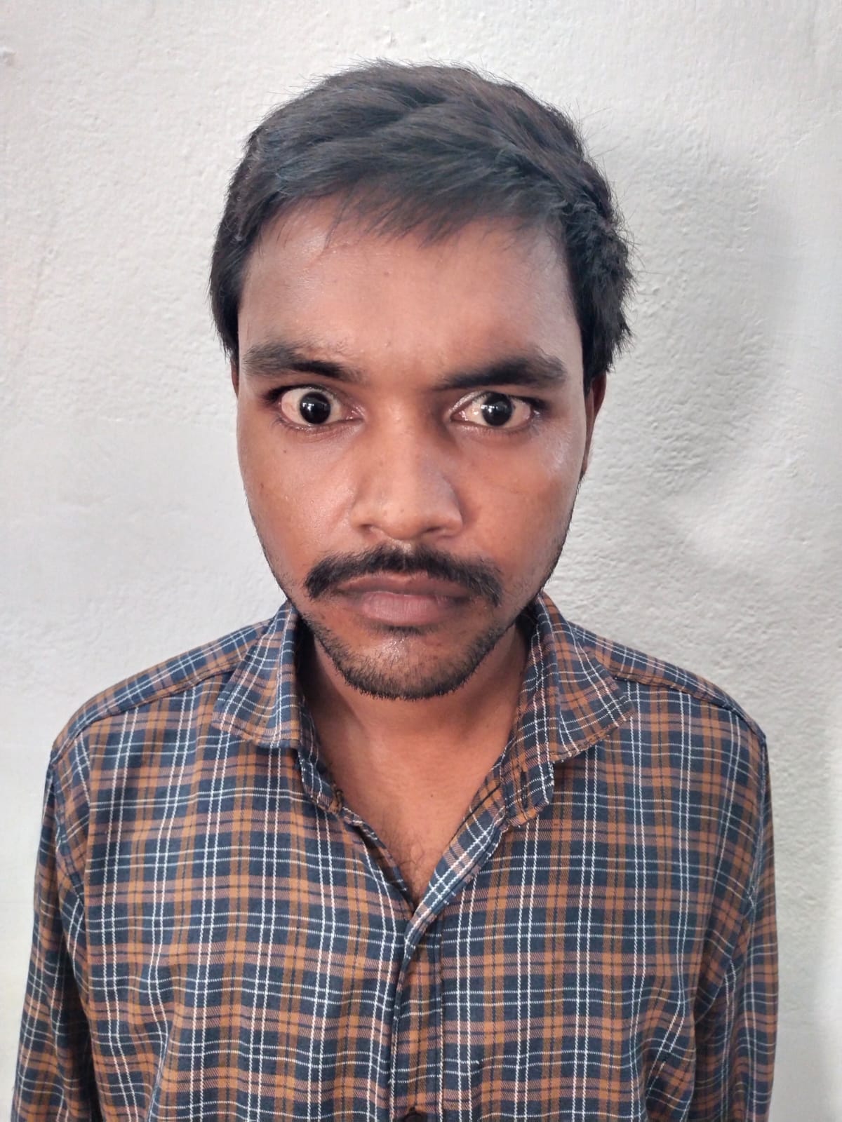 अलग अलग थानों ने फरार चल रहे कुल पाँच वारंटियों को भेजा जेल