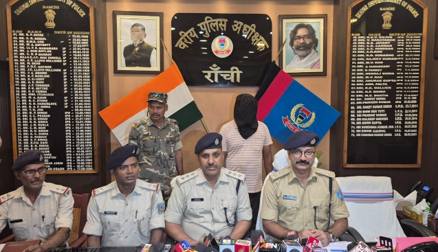 राउरकेला से गांजा लाकर करता था व्यापार,पुलिस ने 2.4 किलो के साथ एक अभियुक्त को किया गिरफ्तार